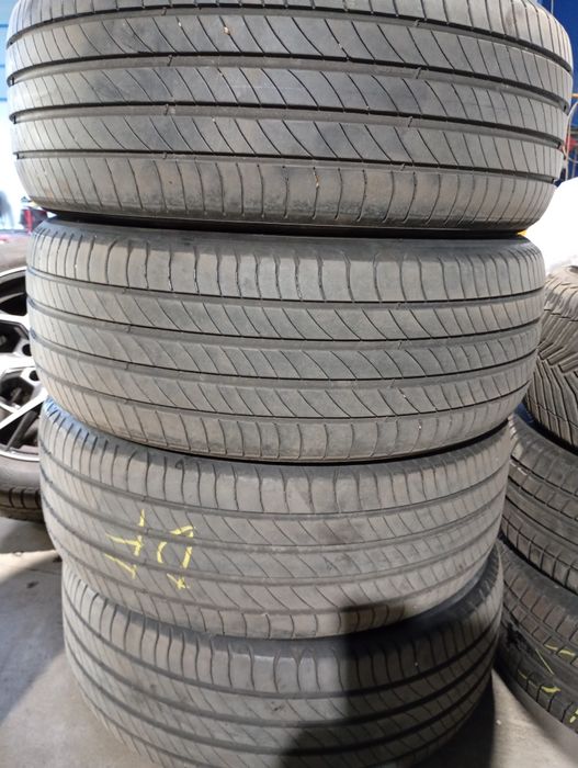 235 50 19 Michelin
