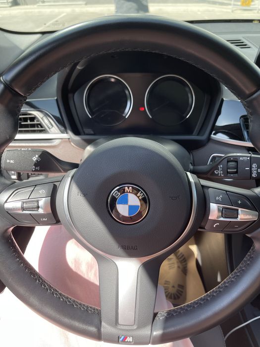 Машина BMW X1   . 2023 год .