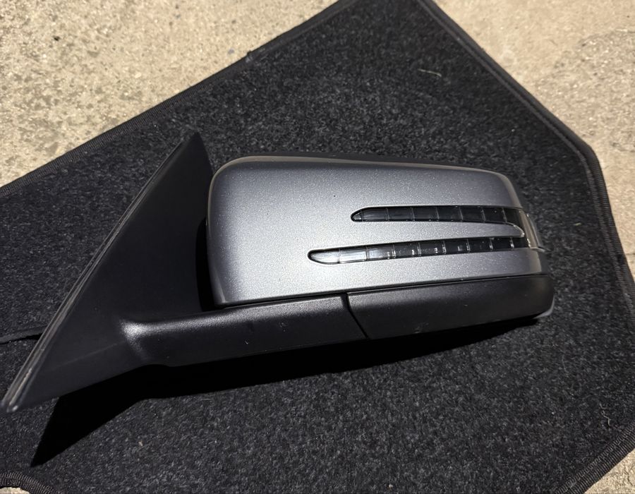 Огледала - Mercedes C(204)