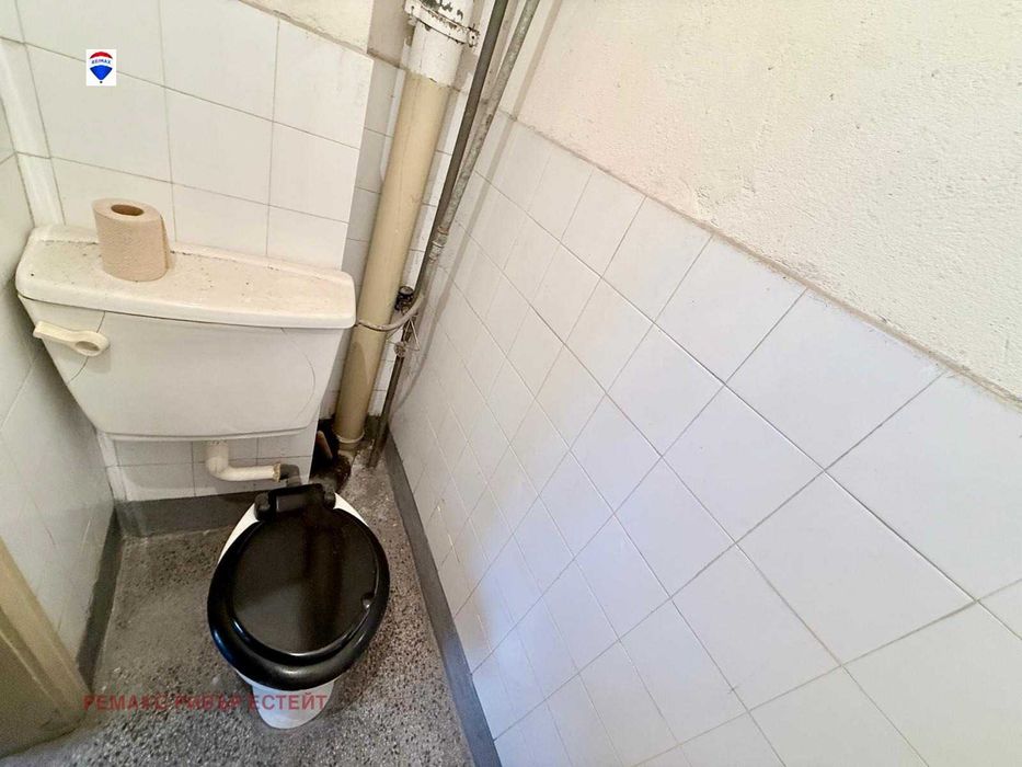 Продава се Тристаен апартамент в Русе, Широк център - 88 кв.м за 521 €/кв.м - Снимка #11