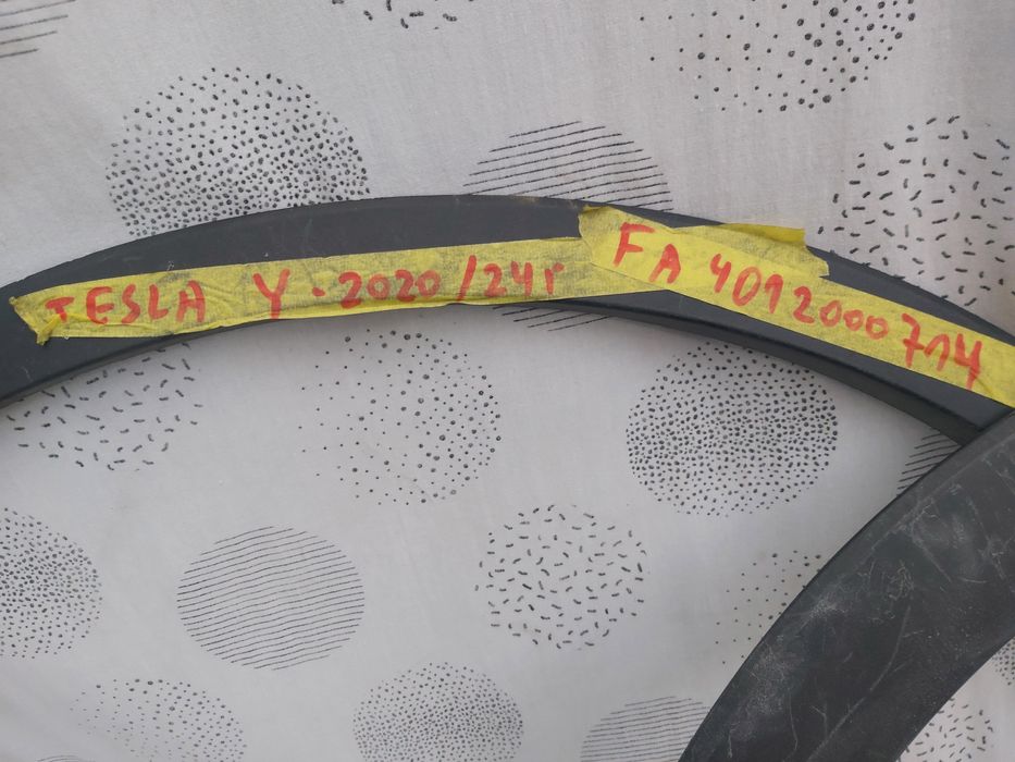 Лайсна калник Tesla Y Tesla 2020/24г