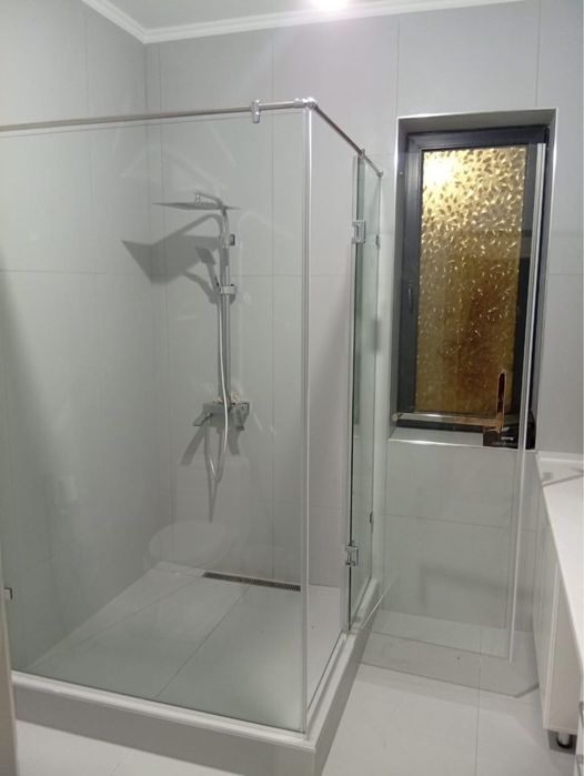 Установка душевых кабин и перегородок