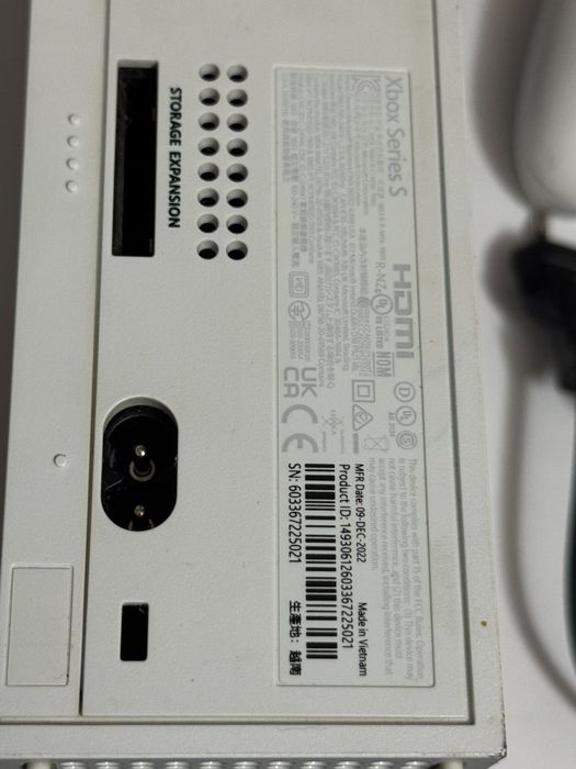 Конзола Xbox one S с 1 джойстика digital