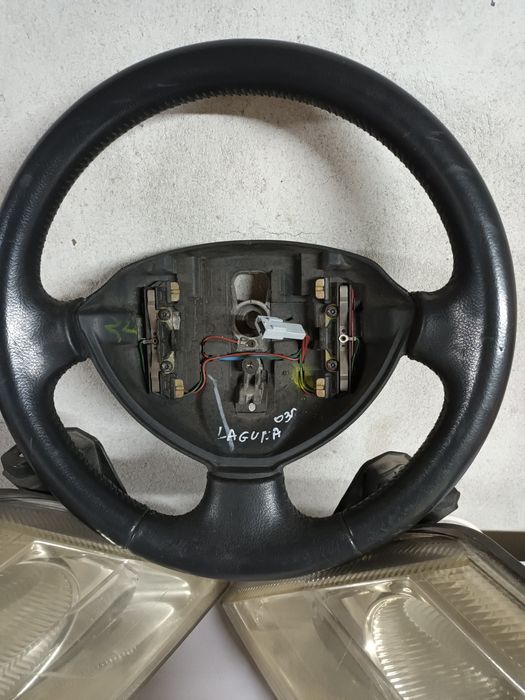 Продавам части Рено Лагуна 2