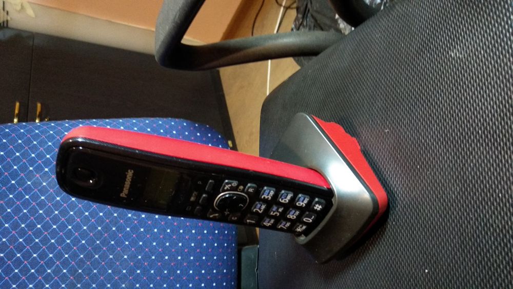 Продам телефон Panasonic.