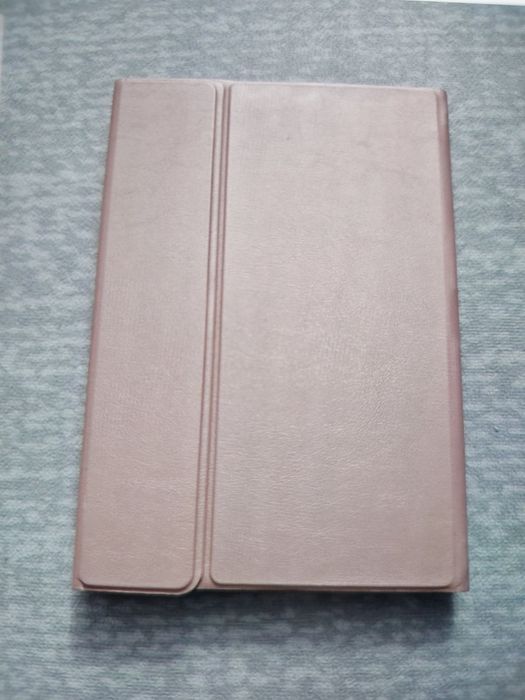 Husa de protecție cu tastatura