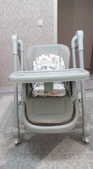 Детский стульчик для кормления.