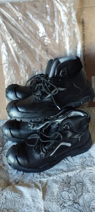 Ботинки 42 осень- зима