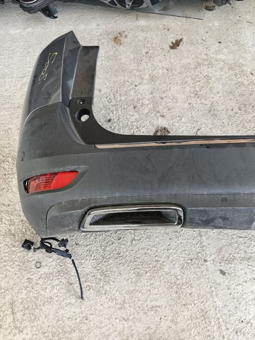 Задна броня Peugeot 5008 GT /Пежо 5008 ГТ 2023г с дупки за парктроници