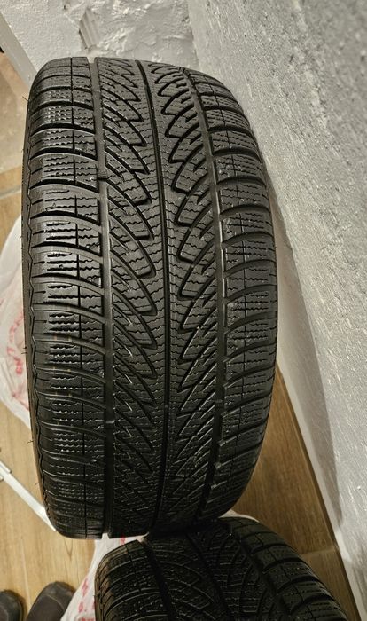 Good Year Performance 8 225/40/18