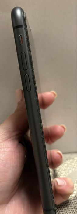 Продавам Iphone 11