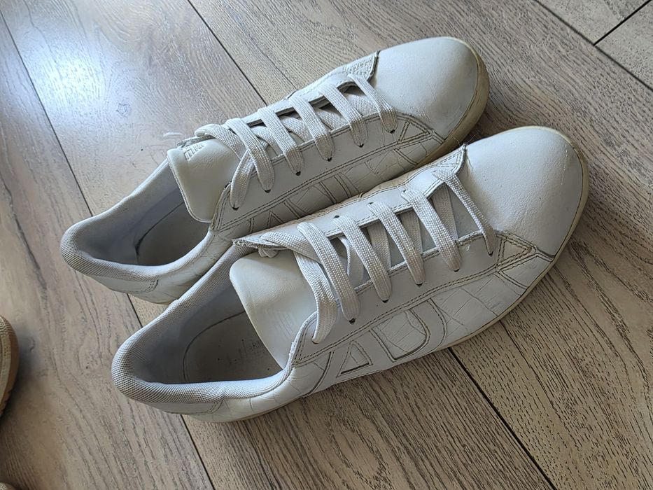Маркови мъжки обувки Adidas, Nike, Philipp Plein, Armani, Puma, Scalfaro