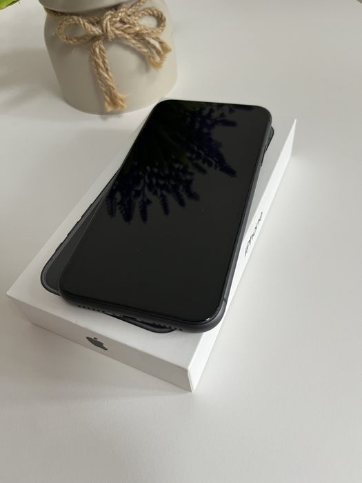 iPhone 11/64g/72%