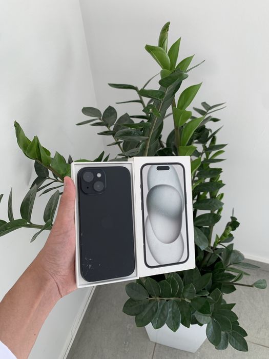 Продам срочно iPhone 15 128GB