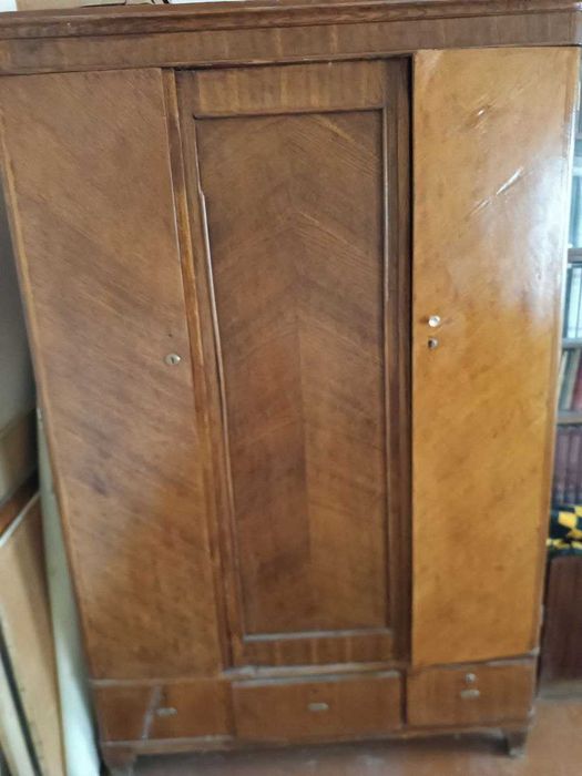 Продается шифоньер