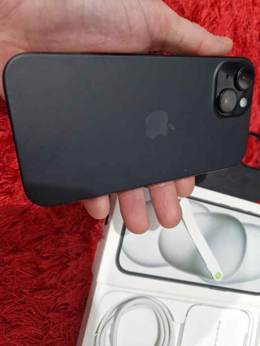 -Iphone 15, Nou, 128Gb, 8Ram, 20 cicluri incarcare, folosit 2 saptaman