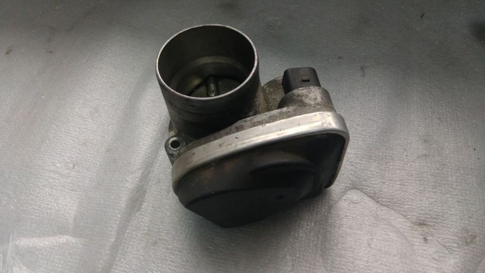 clapeta acceleratie 1.4 b vw polo 9n vw touran 1.6 b 036133062q