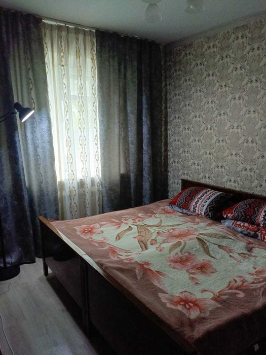 Сдам 2 ком квартиру ПОСУТОЧНО