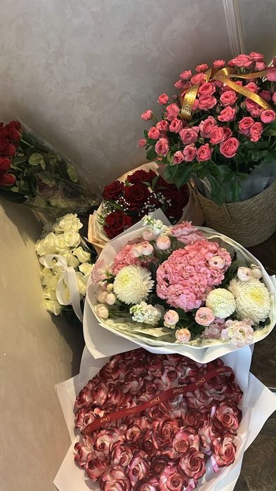 Цветы свежые 10 000