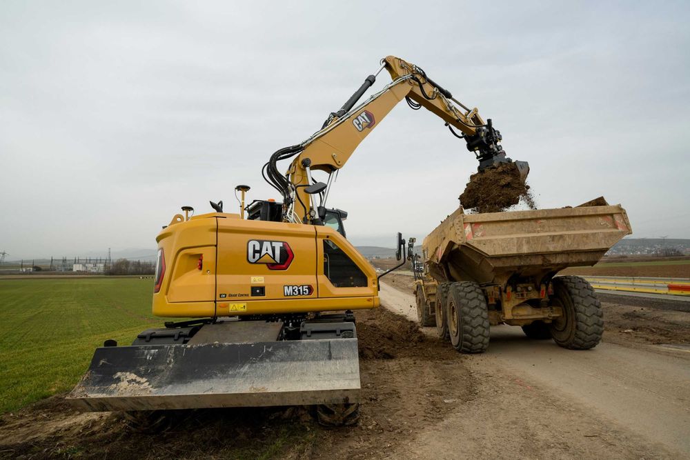 CAT M315 Экскаватор 0,76м³ (145) (150)