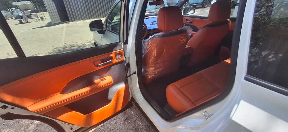 Продам новую Тойота BZ3X