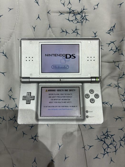 Nintendo DS Lite