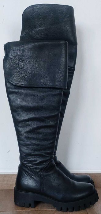 Дамски кожени ботуши