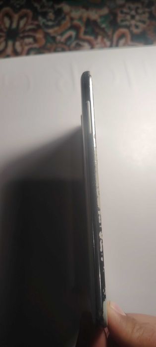 Galaxy J7 xotirasi 16GB, aperativka 1,5GB holati normal. Android 5.1.1