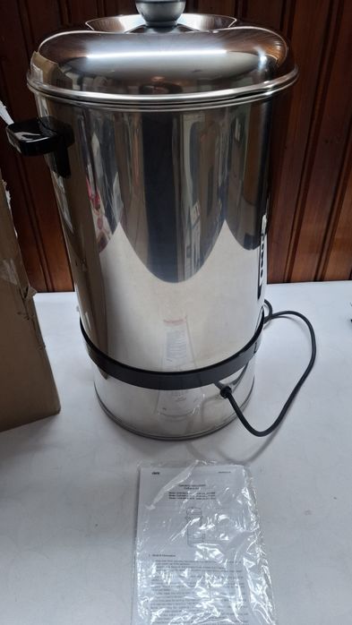 Кафе машина Saro Saromica 6010, до 70 чаши, 10 литра, сребриста