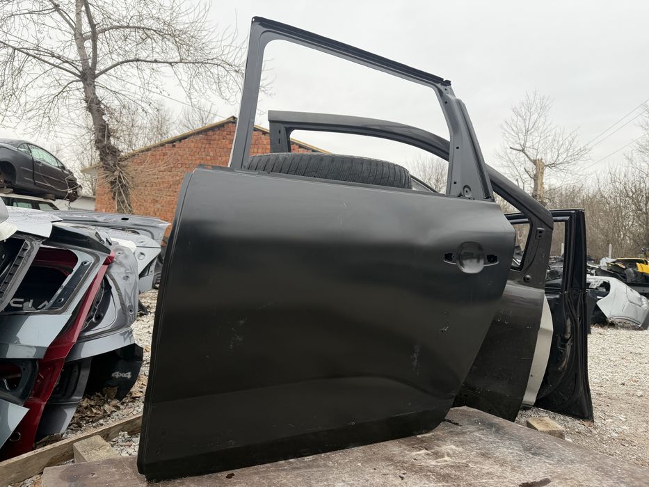 Врата Dacia Jogger