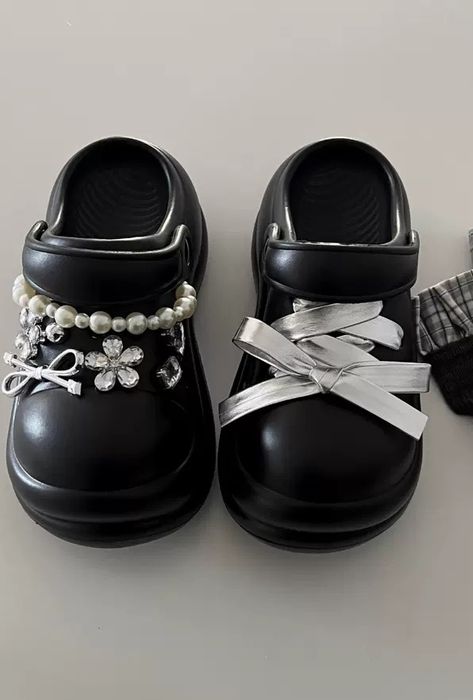 Продам кроксы новые