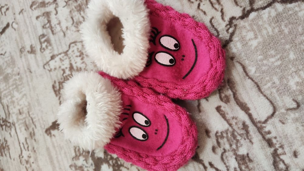 Пантофи за момиче