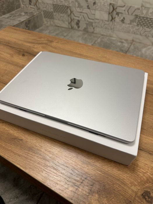 MacBook air m2 256 gb