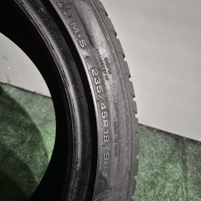 235 45 18 Goodyear 4 Seasons m+s