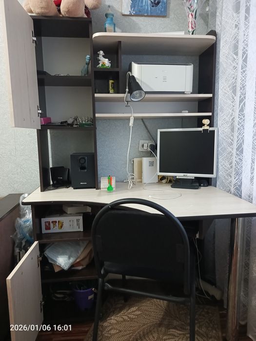 Компьютерный стол