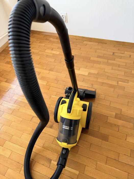 Прахосмукачка Karcher VC 3