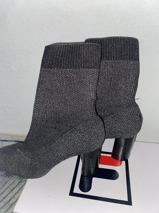 Vand ghete dama cu toc