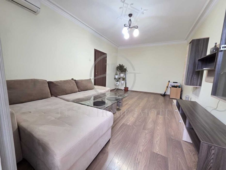 Продава се Тристаен апартамент в Пловдив, Център - 95 кв.м за 1396 €/кв.м - Снимка #2