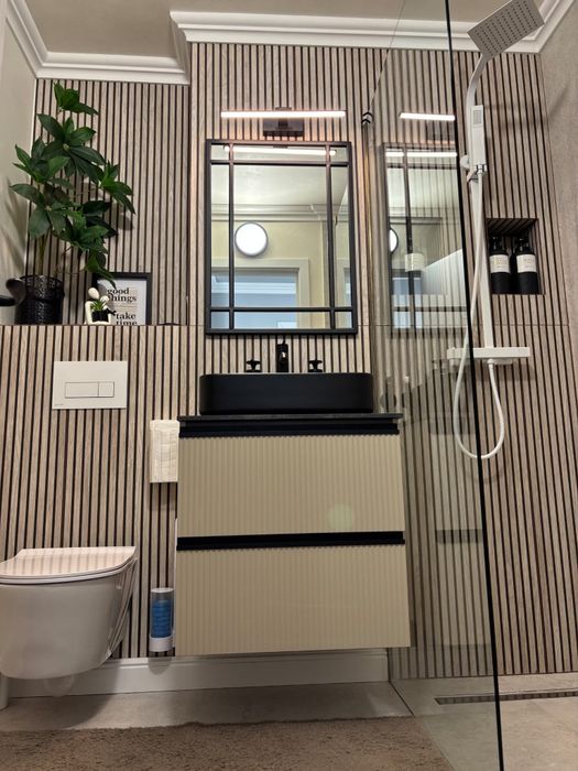 TOP Apartament 3 camere- predat la cheie , Centru