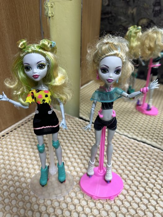 Кукла  монстр хай!