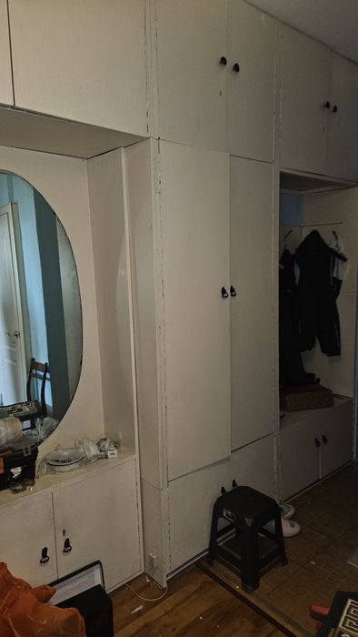 Шкаф отдам.           .