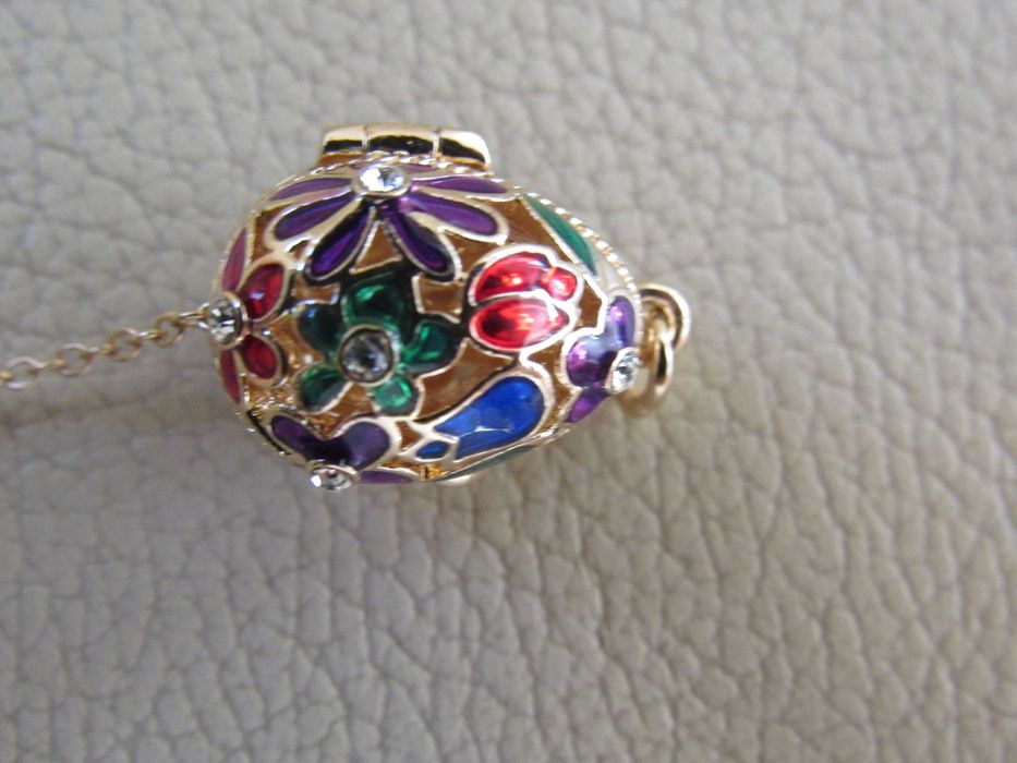 Фино дамско колие-висулка с Яйце Фаберже, ново