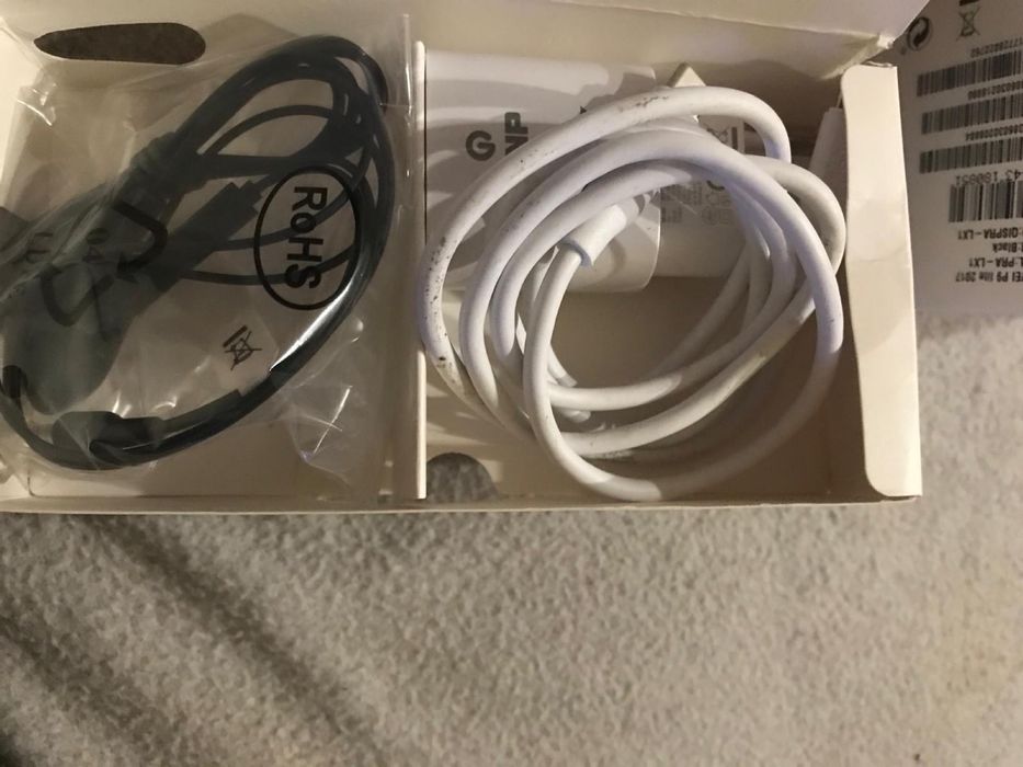 Casti huawei si incarcator nou P9 Lite