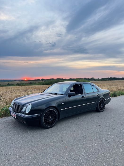 Mercedes Benz E Class w210 E230