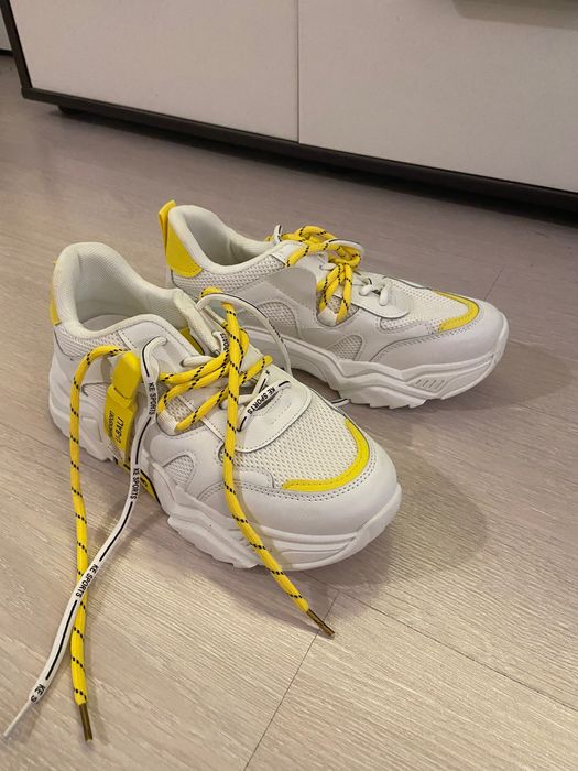 Чисто нови обувки / маратонки Tendenz, 38 номер