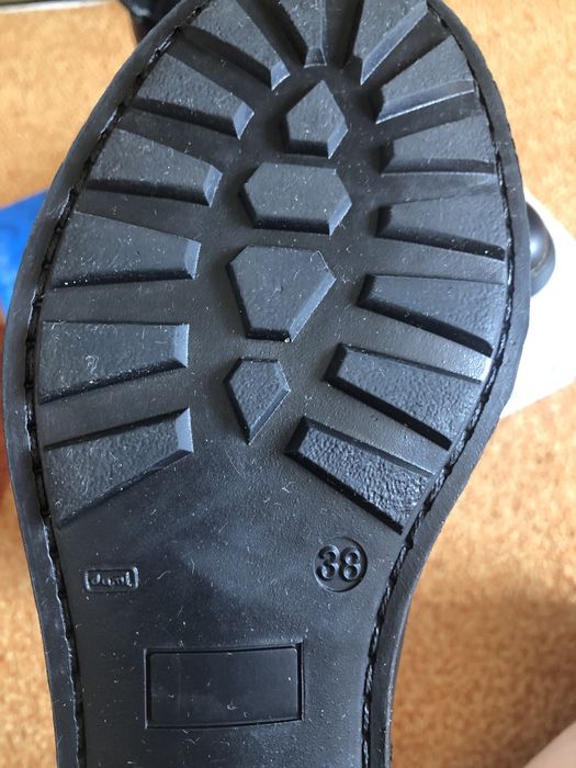 NOU Ghete negre din piele naturală, mărimea 38.