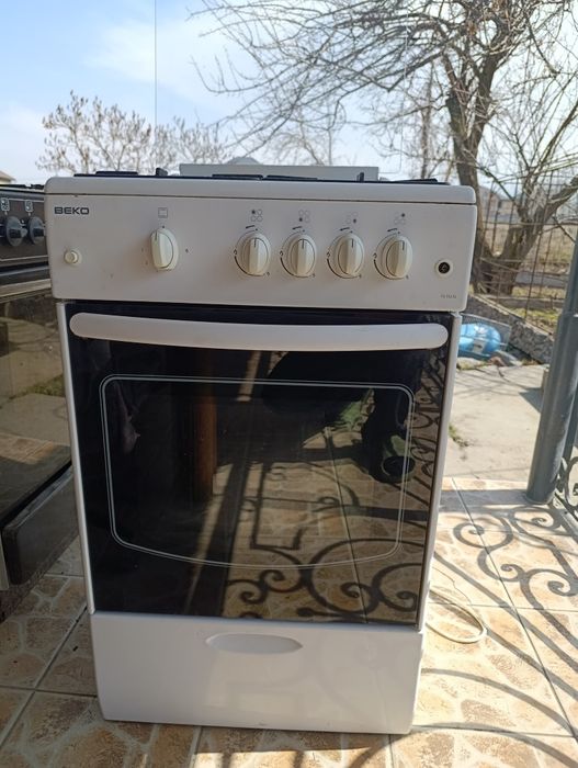 Продам газовую плиту