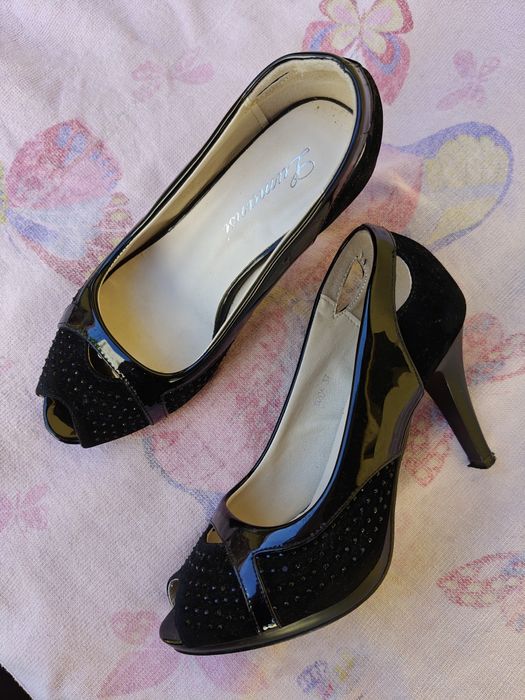 Pantofi dama eleganți