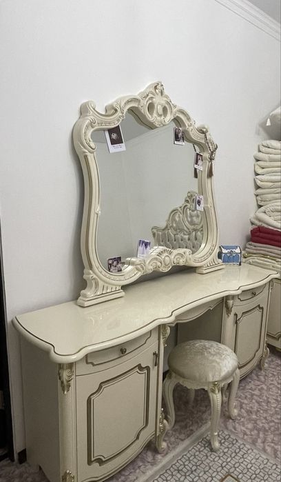 Продам спальный гарнитур