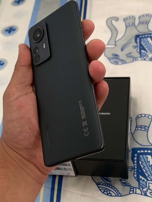 Xiaomi 12 pro 256 на 16 рам